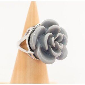 Elegant Minimalist Gray Rose Ring Size 7 - T1